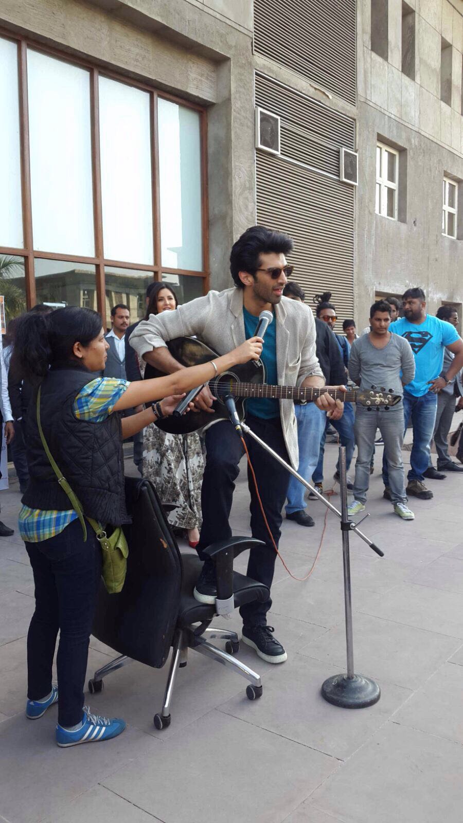 Lead pair of the upcoming film 'Fitoor', Aditya Roy Kapur and Katrina Kaif are on a promotional spree. Aditya Roy Kapur,Katrina Kaif,Aditya Roy Kapur and Katrina Kaif,Fitoor,bollywood movie Fitoor,Fitoor promotion,Fitoor movie promotion