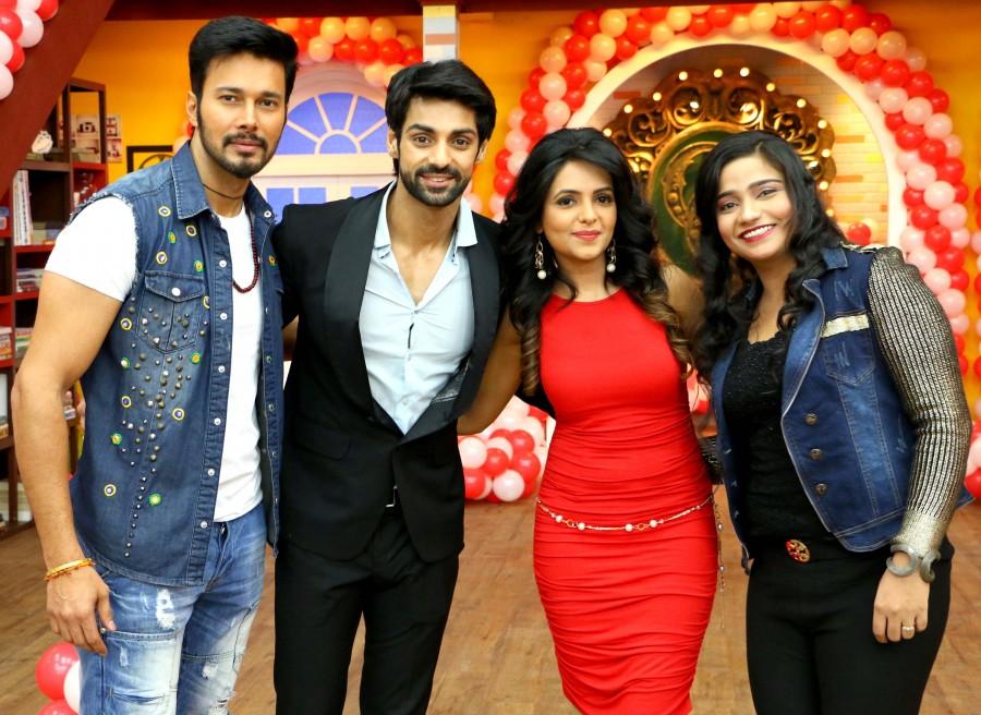 Bollywood actors Rajniesh Duggall, Nidhi Subbaiah, Swati Sharrma with Karan Vahi and Sugandha Mishra on Comedy Classes. Comedy Classes,Rajniesh Duggall,Nidhi Subbaiah,Swati Sharma,Karan Vahi,Sugandha Mishra,Karan Vahi and Sugandha Mishra,Direct Ishq,Direct Ishq promotion