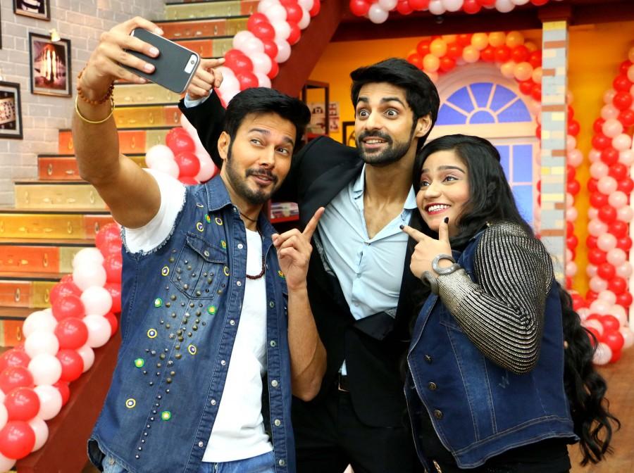 Bollywood actors Rajniesh Duggall, Nidhi Subbaiah, Swati Sharrma with Karan Vahi and Sugandha Mishra on Comedy Classes. Comedy Classes,Rajniesh Duggall,Nidhi Subbaiah,Swati Sharma,Karan Vahi,Sugandha Mishra,Karan Vahi and Sugandha Mishra,Direct Ishq,Direct Ishq promotion