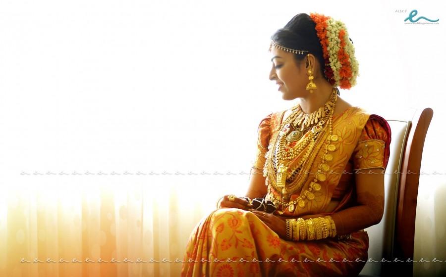 Malayalam actress Radhika and Abhil Krishna's wedding photos. Radhika and Abhil Krishna wedding,Radhika weds Abhil Krishna,Radhika wedding photos,Radhika wedding pics,Radhika wedding images,Radhika wedding stills,Radhika wedding pictures,Radhika marriage,Radhika marriage photos,Radhika marriage pics,Radhika marriage