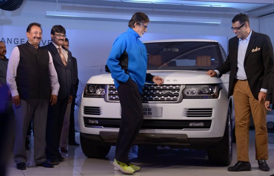 Big-B of Bollywood already owns a Porsche Cayman S, a Rolls-Royce Phantom and a Bentley Continental GT. This is the 17th car in his flamboyant garage. Amitabh Bachchan,Amitabh Bachchan cars,Big B,Range Rover,Land Rover,amitabh bachchan cars collection photos,amitabh bachchan cars photos,amitabh bachchan cars list,amitabh bachchan cars name,big b car collection,BIG B range rover,Range Rover Autobiography