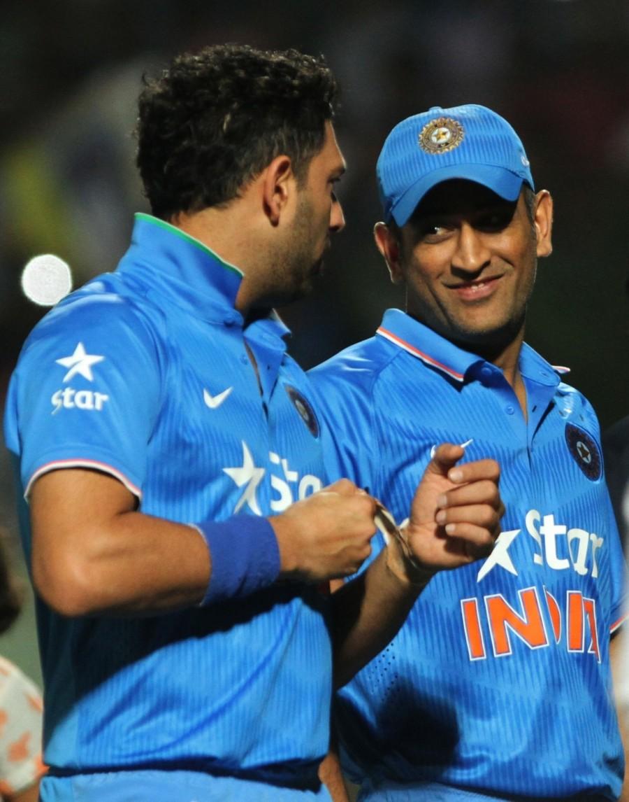 India defeated Sri Lanka by nine wickets in their third T20 International on Sunday to win the three-match series 2-1. India beat Sri Lanka,India beat Sri Lanka to enter the final,India vs Sri Lanka,India vs Srilanks,India vs Sri Lanka T20 Series,India vs Sri Lanka 3rd T20,Ravichandran Ashwin,Ashwin,Ravichandran Ashwin Man of the Series,Ravichandran Ashwin bowling perform