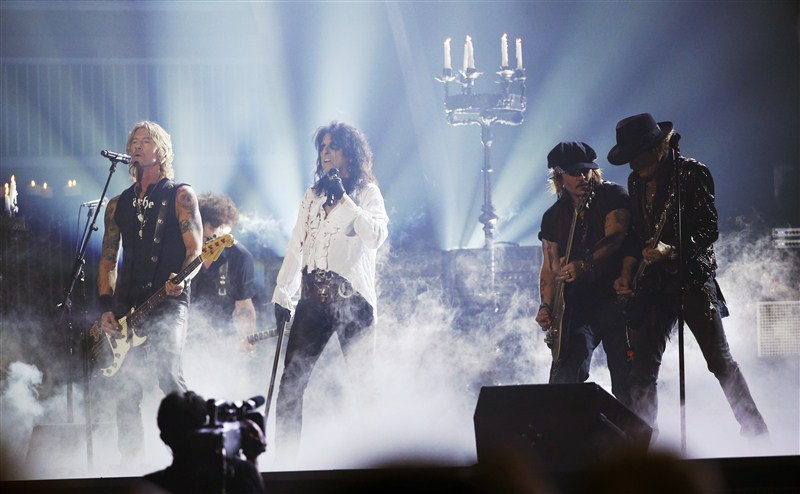 Photos of Grammy Awards 2016: Performances and Winners. Grammy Awards,Grammy Awards 2016,Grammy 2016,Grammy Awards winners,Grammy Awards 2016 winners,Grammy Awards winners 2016,Grammy Awards Performances,2016 grammy awards performances,Grammy Awards red carpet,Chris Stapleton,Kendrick Lamar,Taylor Swift,Arturo