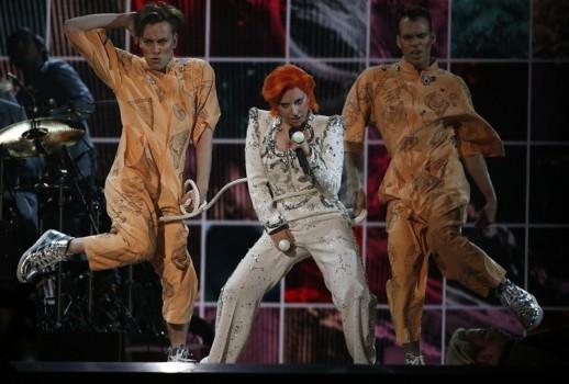 Singer Lady Gaga remembered late singer David Bowie with a sprawling tribute, while performing a medley of his hit songs at the 58th annual Grammy Awards.