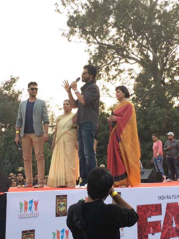 Bollywood actor Shah Rukh Khan launches 'Fan' title track at Hansraj College in Delhi today at 4pm. Shah Rukh Khan,Shahrukh Khan,SRK,Fan Anthem,Fan title track,Fan track,Shah Rukh Khan to launch 'Fan' title track,Shah Rukh Khan launches 'Fan' Anthem,Bollywood movie Fan