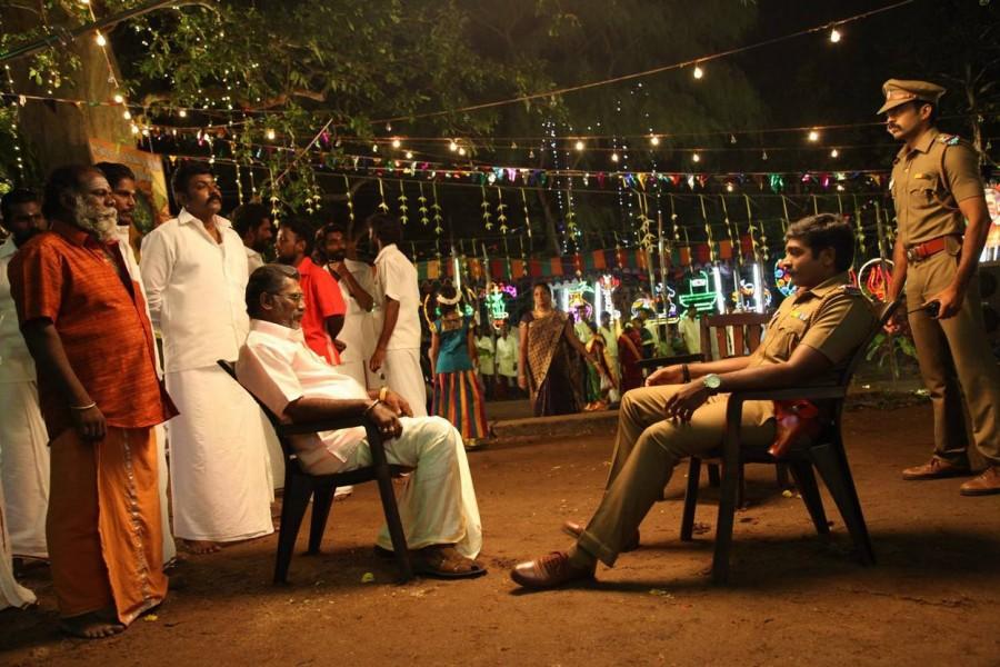 Sethupathi is an upcoming Tamil movie directed by Pannaiyarum Padminiyum fame Arun Kumar and Produced by Vasan Movies. Vijay Sethupathi and Remya Nambeesan in the lead role. While the music for the film is by Nivas Prasanna, Sreekar Prasad is handling the editing and Dinesh Krishnan is in charge of the cinematography. Sethupathi,Vijay Sethupathi,Vijay Sethupathi as cop,Vijay Sethupathi police,Sethupathi movie stills,Sethupathi movie pics,Sethupathi movie images,Sethupathi movie photos,Sethupathi movie pictures,Remya Nambeesan