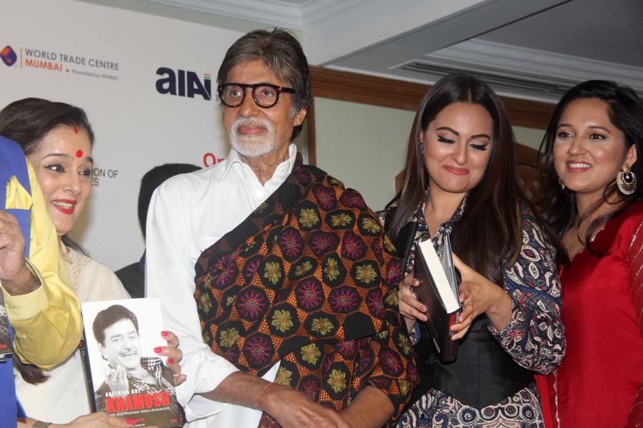 Photos of Amitabh Bachchan, Sonakshi Sinha launch Shatrughan Singha's biography. Amitabh Bachchan,Sonakshi Sinha,Shatrughan Singha's biography,Shatrughan Singha's biography launch,Big B launches Shatrughan Singha's biography,Shatrughan Singha biography