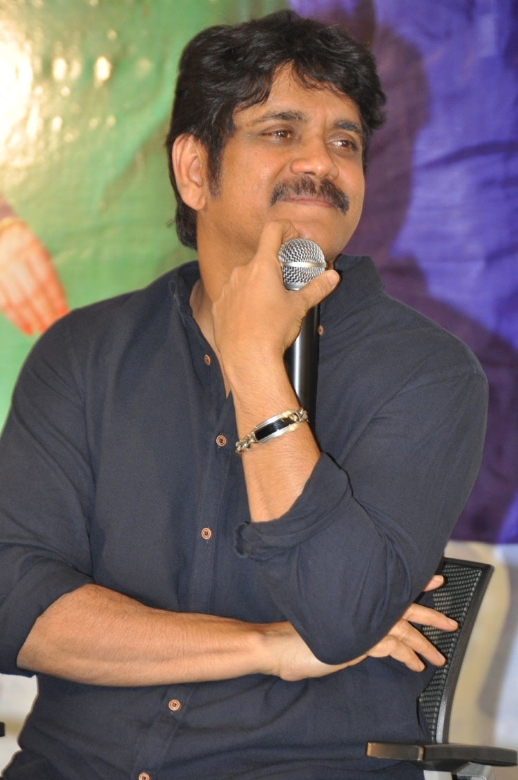 Photos of Telugu actor Akkineni Nagarjuna at Oopiri press meet. Akkineni Nagarjuna,Soggade Chinni Nayana press meet,Soggade Chinni Nayana,Oopiri press meet,Oopiri,Oopiri teaser,Nagarjuna,Nagarjuna new pics,Nagarjuna new images,Nagarjuna new stills,Nagarjuna new pictures