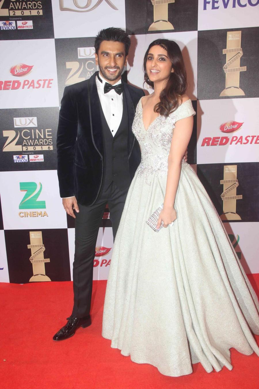 Photos of Lux Zee Cine awards. Lux Zee Cine awards,Zee Cine awards,Zee Cine awards 2016,Salman Khan,Ranveer Singh,Sonakshi Sinha,Anil Kapoor,Arjun Kapoor,Parineeti Chopra,Kriti Sanon,Subhash Ghai,Sonam Kapoor,Shatrughan Sinha,Sushant Singh Rajput,Ankita Lokhande,Rohit Shetty,Lux Zee Ci