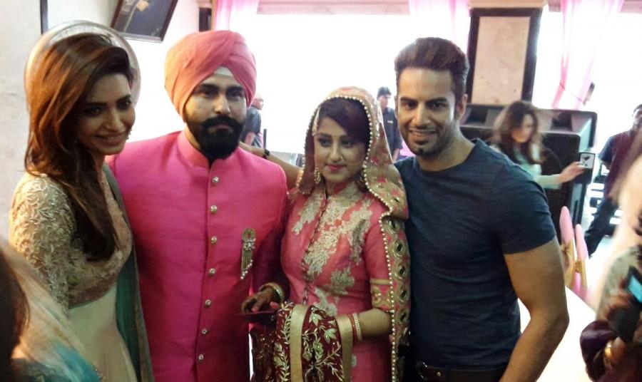 Raj Babbar's son Aarya Babbar marries girlfriend Jasmine Puri on (22 February). Aarya Babbar,Jasmine Puri,Aarya Babbar weds Jasmine Puri,Aarya Babbar marriage,Aarya Babbar wedding,Jasmine Puri marriage,Jasmine Puri wedding,Jasmine Puri wedding pics,Jasmine Puri wedding images,Jasmine Puri wedding photos,Jasmine Puri wedding pictures