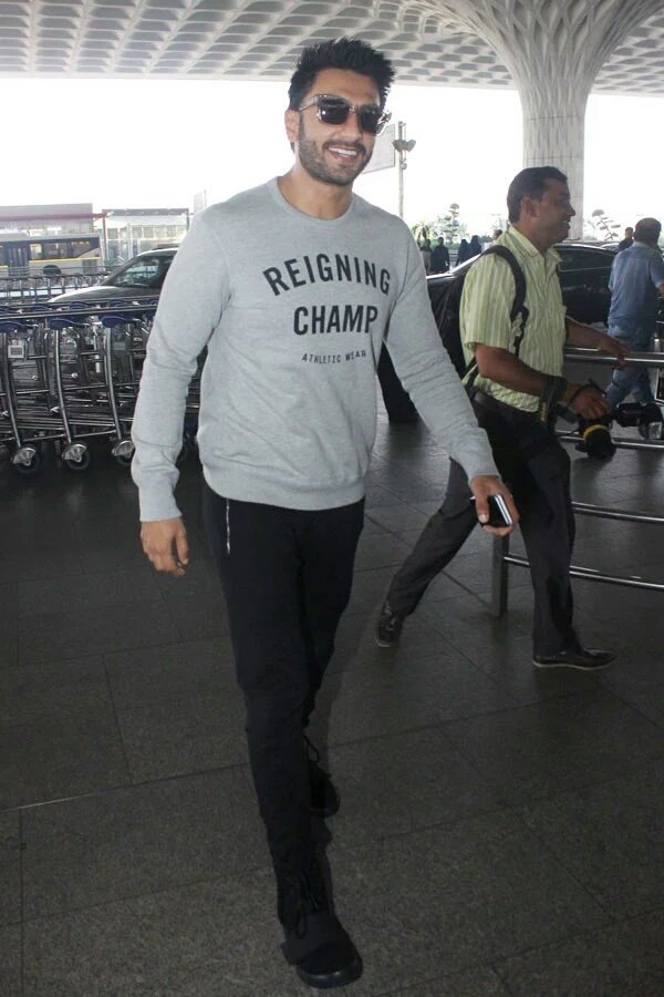 Bollywood actor Ranveer Singh spotted on his departure to Paris to shoot Befikre at Mumbai International airport. Ranveer Singh,Ranveer Singh off to Paris,Ranveer Singh Befikre movie,Befikre,bollywood movie Befikre,Ranveer Singh Befikre,Befikre movie pics,Befikre movie stills,Befikre movie pictures,Befikre movie photos,Ranveer Singh at Mumbai International airport,Ra