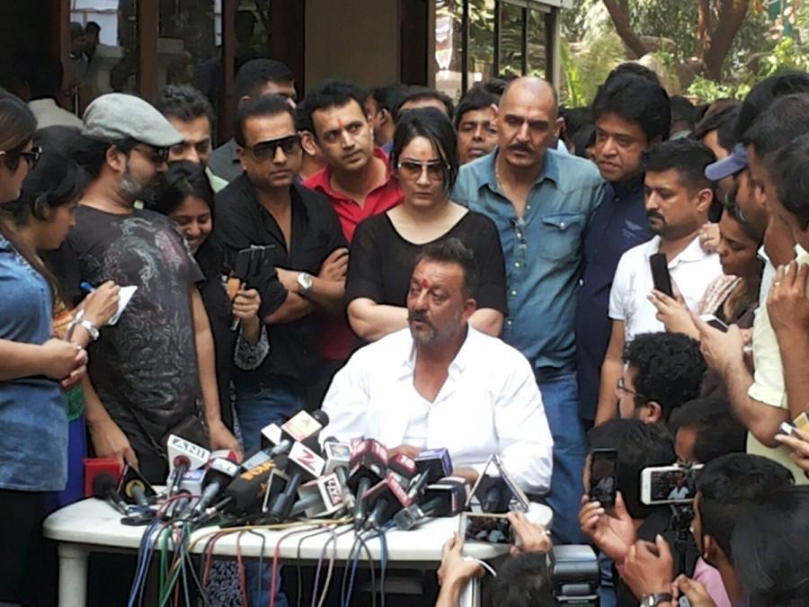 Sanjay Dutt out of Jail: A glimpse at his Activities post release Sanjay Dutt,Sanjay Dutt spent his day post release,Sanjay Dutt post release day,Sanjay Dutt out of Jail,Actor Sanjay Dutt,sanjay dutt release,sanjay dutt jail,Sanjay dutt upcoming movie,sanjay dutt jail term,sanjay dutt walks free