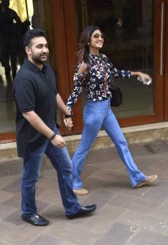 Bollywood celebs and Sanjay's friend arrives to meet Sanjay Dutt at his residence.