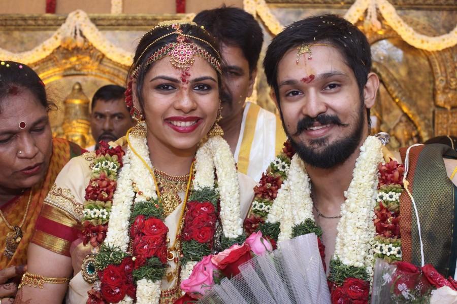 Tamil actor Nakul and Sruti Bhaskar got married in a close-knit ceremony in Chennai, on Sunday. Nakul,actor Nakul,Nakul wedding,Nakul wedding pics,Nakul wedding images,Nakul wedding stills,Nakul marriage,Nakul marriage pics,Nakul marriage images,Nakul marriage stills,Nakul marriage pictures,Nakul weds Sruti Bhaska
