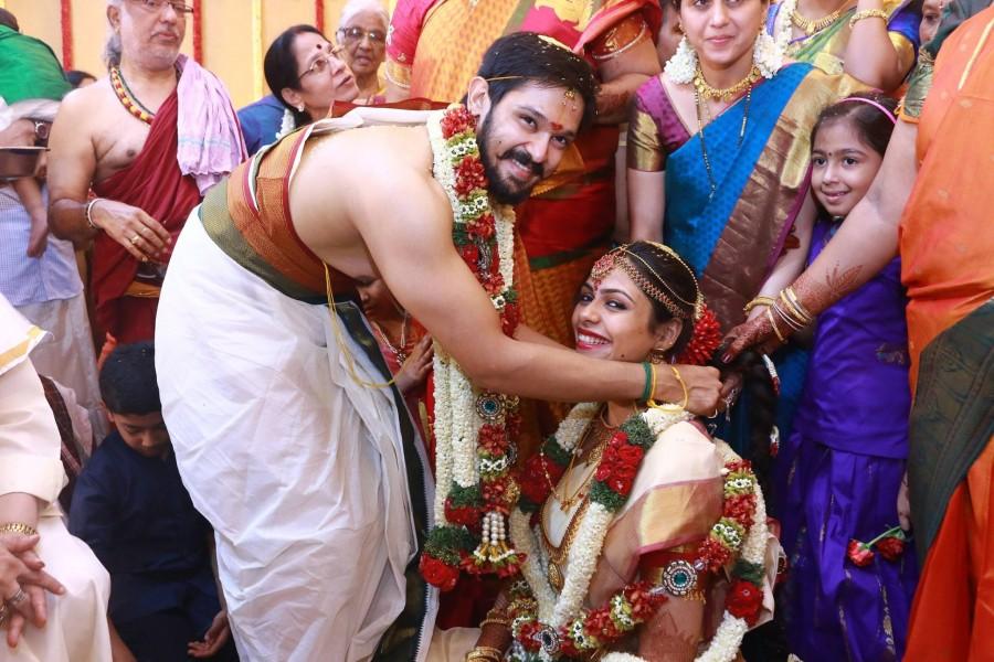 Tamil actor Nakul and Sruti Bhaskar got married in a close-knit ceremony in Chennai, on Sunday. Nakul,actor Nakul,Nakul wedding,Nakul wedding pics,Nakul wedding images,Nakul wedding stills,Nakul marriage,Nakul marriage pics,Nakul marriage images,Nakul marriage stills,Nakul marriage pictures,Nakul weds Sruti Bhaska