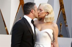 Celebrity Couples,Celebrity Couples at Oscars 2016,Couples at Oscars 2016,Oscars 2016,Oscars awards,Oscars awards 2016,oscars awards 2015,Lady Gaga,Taylor Kinney,88th Academy Awards,Kate Winslet,Steve Jobs,Christian Bale