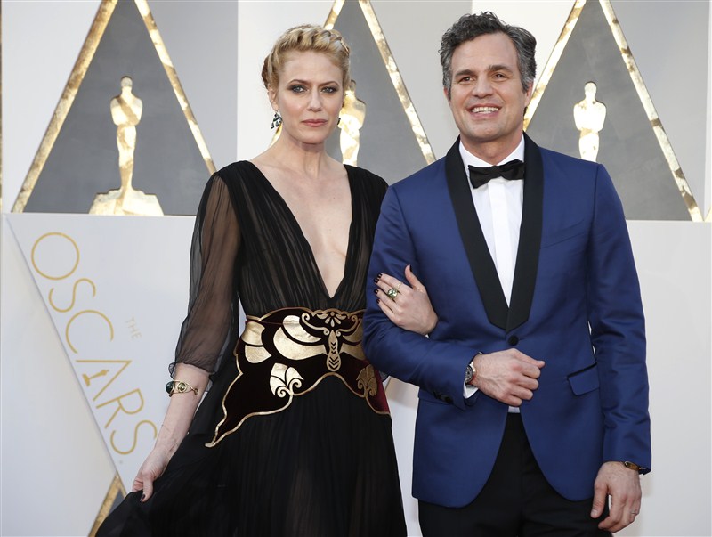 The picture-perfect couples, both platonic and romantic, stealing the limelight at the Oscars. Celebrity Couples,Celebrity Couples at Oscars 2016,Couples at Oscars 2016,Oscars 2016,Oscars awards,Oscars awards 2016,oscars awards 2015,Lady Gaga,Taylor Kinney,88th Academy Awards,Kate Winslet,Steve Jobs,Christian Bale