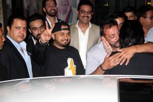 Shah Rukh Khan,Honey Singh,Jackie Shroff,Madhavan,Sanjay Dutt,Shah Rukh Khan meet Sanjay Dutt,Shah Rukh Khan meets Sanjay Dutt,SRK meet Sanjay Dutt