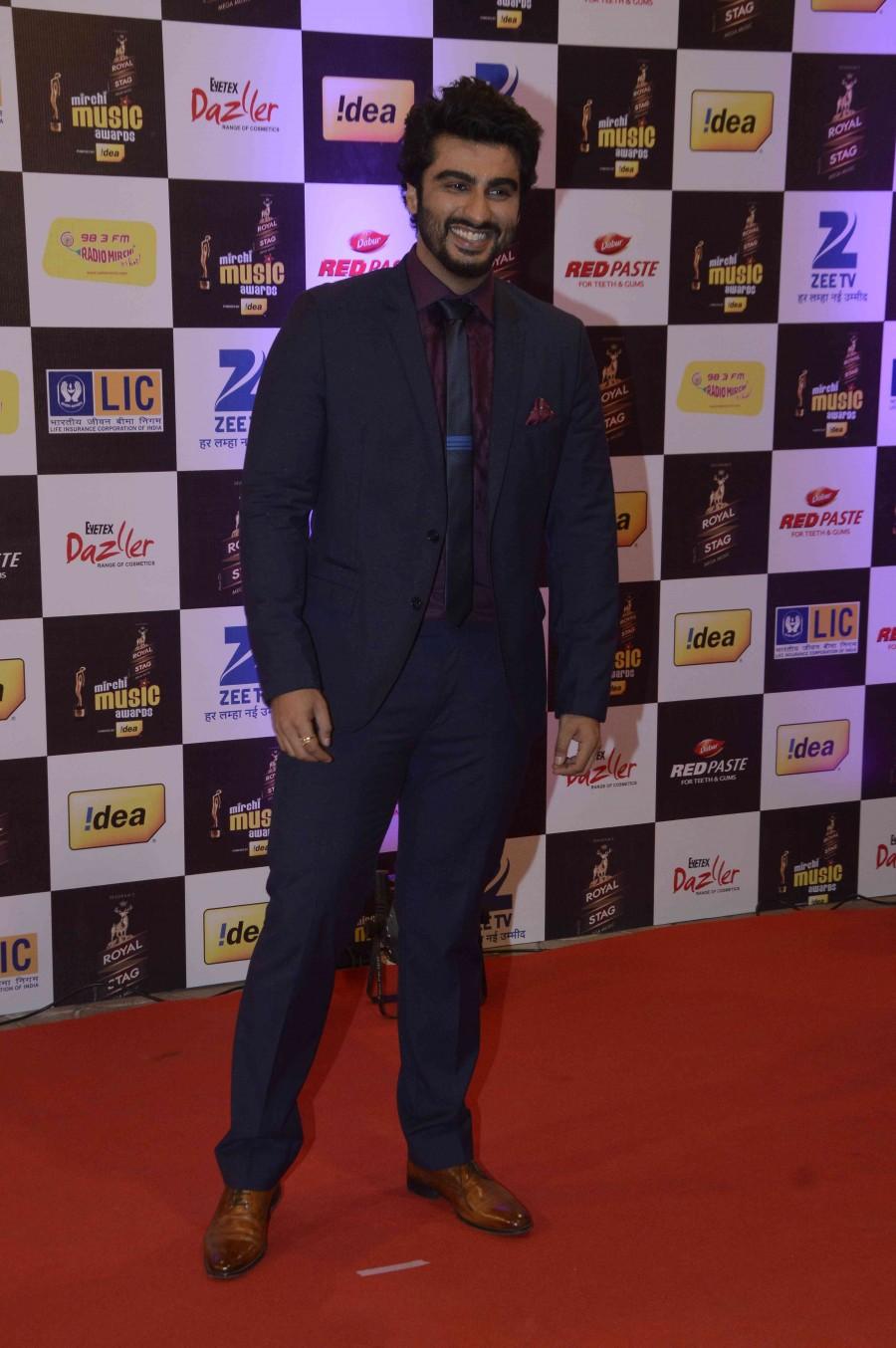 The ?8th Mirchi Music Awards event held at a star-studded ceremony and well known personalities graced the event. Mirchi Music Awards,Mirchi Music,8th mirchi music awards,Hrithik Roshan,Arjun Kapoor,Vidya Balan,Yo Yo Honey Singh,Taapsee Pannu,Urvashi Rautela,Dia Mirza,Radhika Apte,Neetu Chandra,Aditi Rao Hydari,Gauhar Khan,Gul Panag,Kanika Kapoor,Madhur Bhandarkar