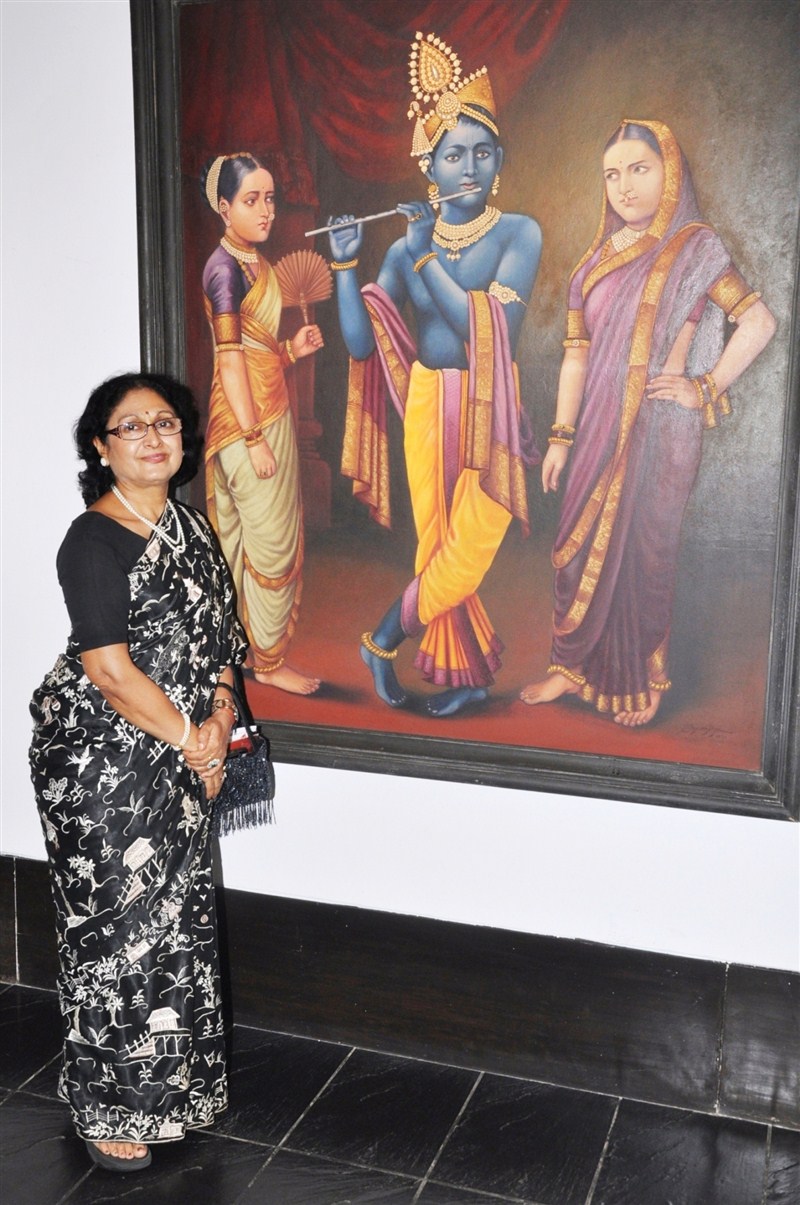 In a bid to bridge the gap between elitist art and the art for the common man, that is cinema, Osianama’s Womanhood festival has brought to life, feminine art form over the last 100 years of Indian art at Tao Art Gallery. Osianama Womanhood Art Exhibition,Osianama Womanhood Art,Abha Singh,Artist Naina Kanodia,Naina Kanodia,Artist Sujata Jambhale,Sujata Jambhale,Vikram Bawa,Namrita Bachchan,Neville Tuli