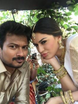 Udhayanidhi Stalin and Hansika Motwani's Manithan Working Stills.