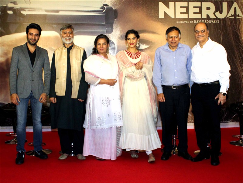 Bollywood actress Sonam Kapoor, Shabana Azmi at Neerja's success meet. Sonam Kapoor,Shabana Azmi,Sonam Kapoor and Shabana Azmi,Neerja success meet,Neerja,Neerja success meet pics,Neerja success meet images,Neerja success meet photos,Neerja success meet stills,Neerja success meet pictures
