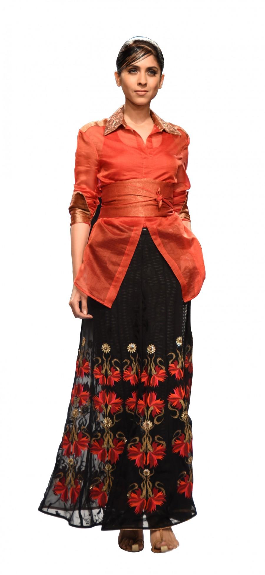 Designer Kiran Uttam Ghosh's Big Beautiful Women Collection. Designer Kiran Uttam Ghosh,Kiran Uttam Ghosh,Big Beautiful Women Collection,Women Collection,Kiran Uttam Ghosh launches plus-size clothing