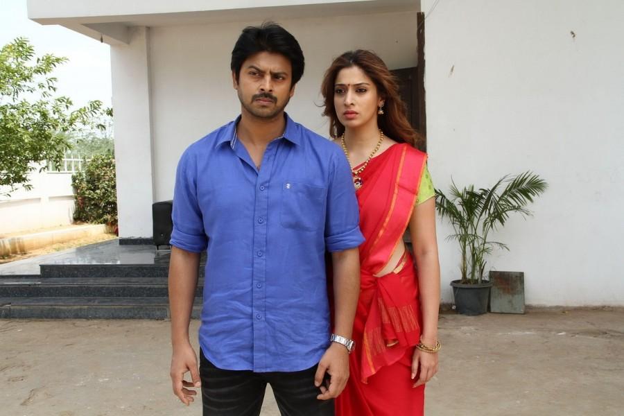 Actor Srikanth and Actress Raai Laxmi starrer Shiva Ganga,Srikanth and Raai Laxmi,Srikanth,Raai Laxmi,Sowcarpet,Shiva Ganga Movie stills,Shiva Ganga Movie pics,Shiva Ganga Movie images,Shiva Ganga Movie pictures