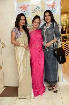 Dimple Nahar, proprietor, 2Divine - The Lifestyle Temple and Smita Thackeray celebrated 'Women Power' by way of a special pre-women's day soiree at the 2Divine Store, Dongarsi Road in Walkeshwar.
