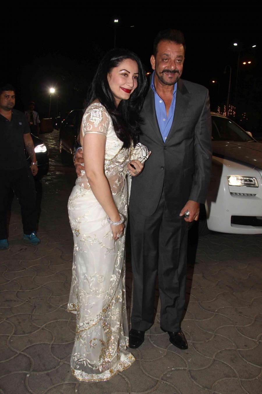 Sanjay Dutt, Maanayata Dutt, Sushmita Sen, Boman Irani, Sushama Reddy and many others graced Kishor Bajaj's daughter Wedding Reception. Kishor Bajaj's daughter Wedding Reception,Sanjay Dutt,Sushmita Sen,Varun Dhawan,Maanayata Dutt,Boman Irani,Chunkey Pandey,Mohit Marwah,Saira Banu,Poonam Dhillon,Archana Puran Singh,Parmeet Sethi,Sushama Reddy