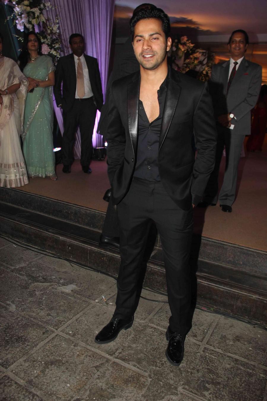 Sanjay Dutt, Maanayata Dutt, Sushmita Sen, Boman Irani, Sushama Reddy and many others graced Kishor Bajaj's daughter Wedding Reception. Kishor Bajaj's daughter Wedding Reception,Sanjay Dutt,Sushmita Sen,Varun Dhawan,Maanayata Dutt,Boman Irani,Chunkey Pandey,Mohit Marwah,Saira Banu,Poonam Dhillon,Archana Puran Singh,Parmeet Sethi,Sushama Reddy