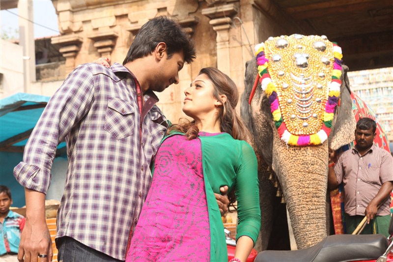 Nannbenda which already released in Tamil, Now The Movie Team is going to release the Dubbed version in Telugu as Good Evening. Nannbenda,Udhayanidhi Stalin and Nayantara,Udhayanidhi Stalin,Nayantara,Good Evening,Good Evening movie stills,Good Evening movie pics,Good Evening movie images,Good Evening movie photos,Good Evening movie pictures,Telugu movie Good Evening