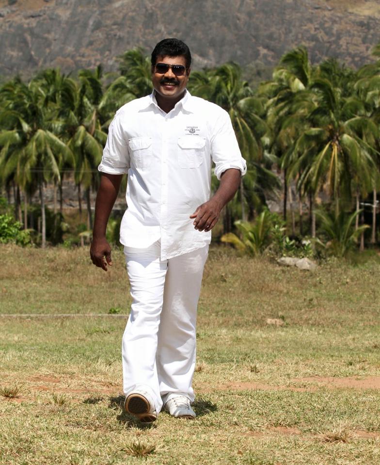 Here are some rare and unseen pictures of Malayalam actor Kalabhavan Mani, who diedat a private hospital on Sunday. He was 45 and had acted in over 200 movies in Malayalam, Tamil and Telugu. Kalabhavan Mani,actor Kalabhavan Mani,Kalabhavan Mani dies,Kalabhavan Mani detah news,Kalabhavan Mani's death,Kalabhavan Mani dead,Kalabhavan Mani passes away