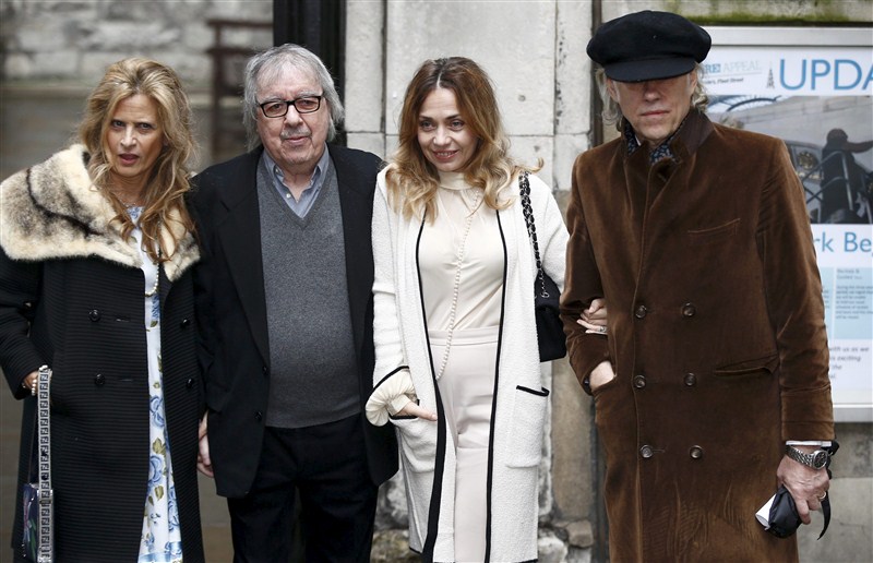 Media mogul Rupert Murdoch wed former supermodel Jerry Hall in a low-key ceremony in central London, the fourth marriage for the media mogul. Rupert Murdoch,Jerry Hall,Rupert Murdoch and Jerry Hall,Rupert Murdoch and Jerry Hall wedding,Rupert Murdoch and Jerry Hallmarriage,Rupert Murdoch wedding,Rupert Murdoch marriage,Jerry Hall wedding,Jerry Hall marriage