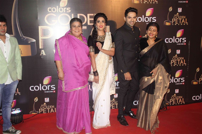 Golden Petal Awards 2016 held on Sunday night in Mumbai. Salman Khan, Anil Kapoor, Arjun Kapoor and others graced the event. Golden Petal Awards 2016,Golden Petal Awards,golden petal awards 2016 winners,Golden Petal,Salman Khan,Anil Kapoor,Arjun Kapoor,Malaika Arora Khan,Tanisha Mukherji,Sidharth Nigam,Adaa Khan,Krishna Abhishek,Karan Johar,Golden Petal Awards 2016 pics,Golden