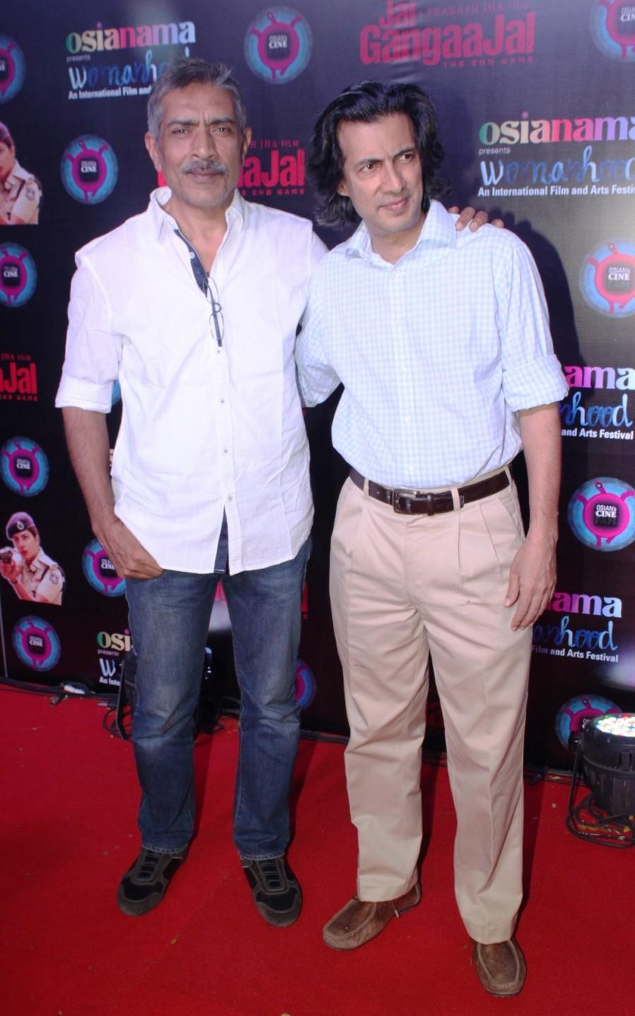 Prakash Jha's Jai Gangajal runs to a packed house at the iconic art decor Liberty Cinema. Prakash Jha,Jai Gangajal,Jai Gangajal special screening at Osianama at Liberty,Manav Kaul,Dolly Thakore,Bhumika Singh,Neville Tuli,SMM Ausaja,Rekha Rana,Dillzan Wadia,Jai Gangajal special screening,Jai Gangajal special screening pics,Jai Gangajal special
