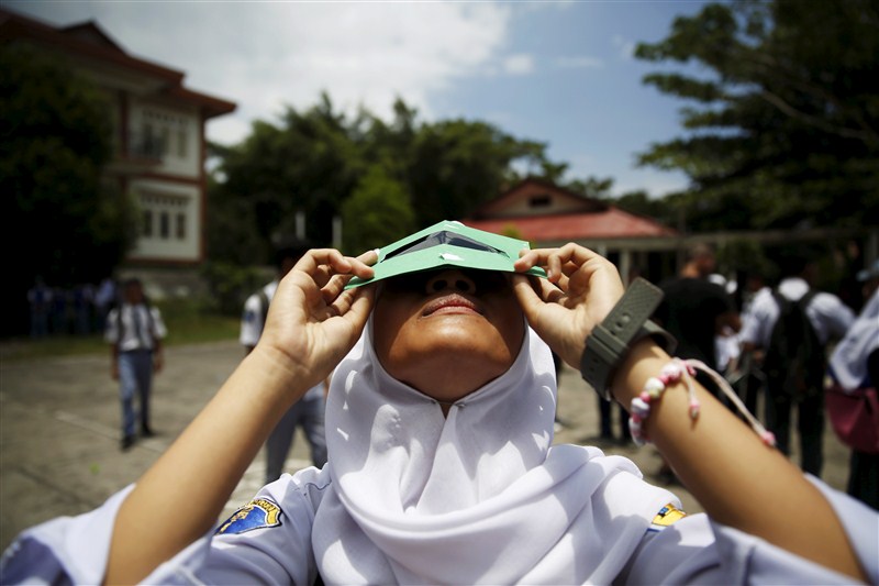 Solar eclipse,Solar eclipse 2016,Solar eclipse self-made filters,self-made filters,Hong Kong Astronomical Society,Indonesia's National Institute,Aeronautics and Space