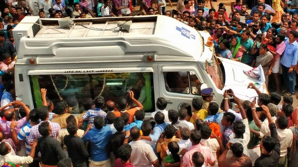 Photos of Thousands bid goodbye to Actor Kalabhavan Mani. Kalabhavan Mani Funeral Photos,Kalabhavan Mani Funeral,Kalabhavan Mani,Kalabhavan Mani goodbye,Kalabhavan Mani Funeral pics,Kalabhavan Mani Funeral images,Kalabhavan Mani Funeral stills,Kalabhavan Mani Funeral pictures,Kalabhavan Mani stills,Kalabhavan Ma