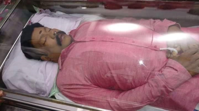 Photos of Thousands bid goodbye to Actor Kalabhavan Mani. Kalabhavan Mani Funeral Photos,Kalabhavan Mani Funeral,Kalabhavan Mani,Kalabhavan Mani goodbye,Kalabhavan Mani Funeral pics,Kalabhavan Mani Funeral images,Kalabhavan Mani Funeral stills,Kalabhavan Mani Funeral pictures,Kalabhavan Mani stills,Kalabhavan Ma