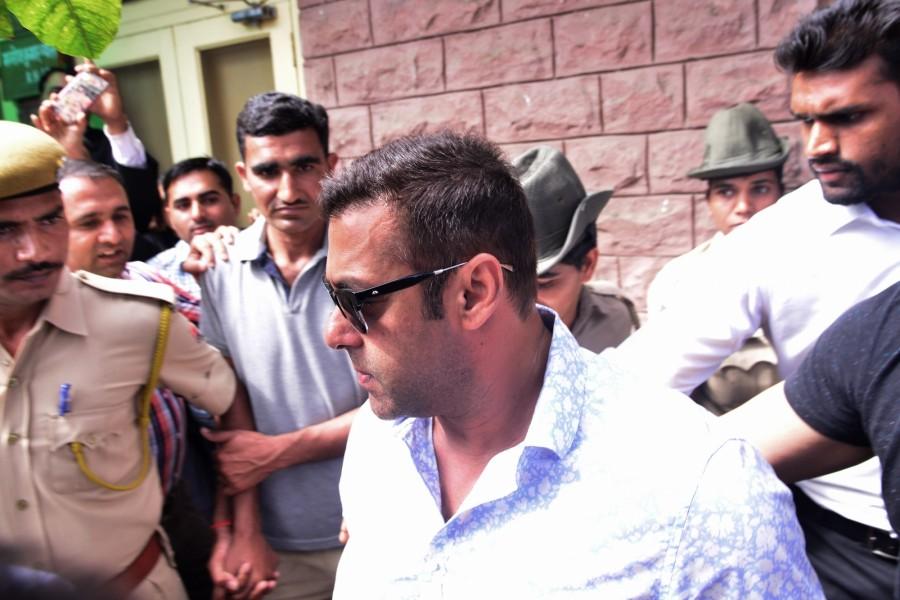 Bollywood actor Salman Khan arrives to appear before the Jodhpur chief judicial magistrate's court in connection with the recording of his statement as an accused in an over-17 years old case of Arms Act violation on 10 March 2016. Salman Khan,Salman Khan appears at Jodhpur chief judicial magistrate,Salman Khan at Jodhpur chief judicial magistrate,Salman Khan illegal weapons,Salman Khan Blackbuck killings,Blackbuck killings,Salman Khan appears at Jodhpur Court,Blackbuck killings Cas