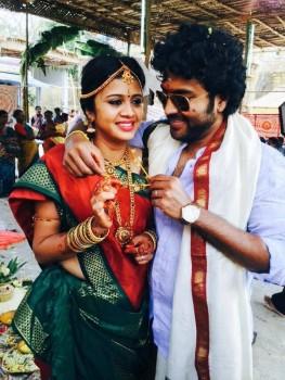 Kollywood Actor Chandran, who is also known as Chandramouli, has entered wedlock with VJ Anjana Rangan at a grand wedding ceremony held in Chennai on 10 Marcmarch 2015.
