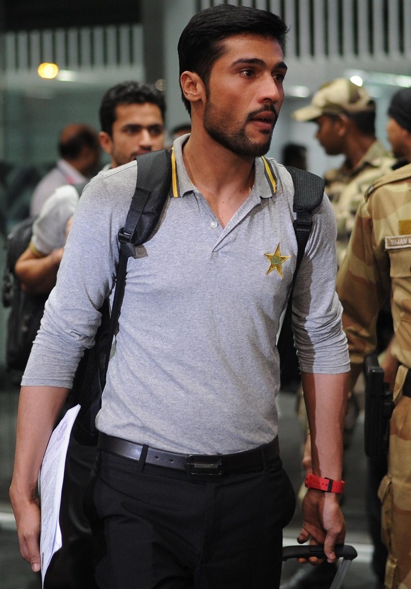 The Pakistan cricket team finally sets foot on Indian soil on Saturday evening amidst tight security to take part in the World Twenty20. Pakistan,Pakistan team,Pakistan team arrives in Kolkata,Pakistan in India,Pakistan vs India,World T20,ICC World T20 2016,ICC World T20,India vs Pakistan in ICC World T20 2016,world t20 results
