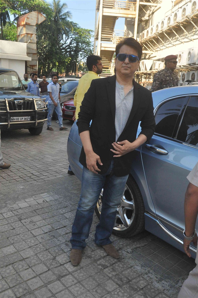 Photos og Bollywood actress Shraddha Kapoor and actor Tiger Shroff at Baaghi's trailer launch. Shraddha Kapoor,Tiger Shroff,Shraddha Kapoor and Tiger Shroff,Shraddha Kapoor at Baaghi trailer launch,Tiger Shroff at Baaghi trailer launch,Baaghi trailer launch,Baaghi trailer launch pics,Baaghi trailer,Baaghi trailer launch images,Baaghi trailer launch