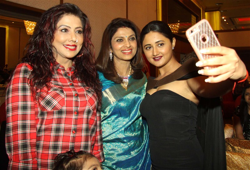 Achievers from various fields including Cinema, Television & Media were recently felicitated with the GOLDEN ACHIEVER AWARDS & the AIAC Awards for Excellence (in various categories) at a glittering gala organized by senior journalist turned entrepreneur Abhishek Bachchan at THE CLUB, Mumbai. Glitz and Glomour at Golden Achiever Awards,Golden Achiever Awards,Golden Achiever Awards pics,Golden Achiever Awards images,Golden Achiever Awards stills,Golden Achiever Awards pictures
