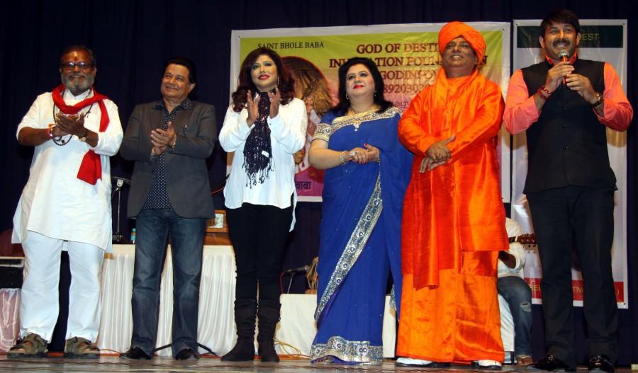 Runa Laila, Manoj Tiwari, Anup Jalota, Udit Narayan, Tinaa Ghaai, Saint Bhole Baba, Rumi Jaffery at jury announcement of Dada Saheb Phalke awards at Iskon hall in Juhu. Jury announcement of Dada Saheb Phalke awards,Dada Saheb Phalke awards,Dada Saheb Phalke,Runa Laila,Manoj Tiwari,Anup Jalota,Udit Narayan,Tinaa Ghaai,Saint Bhole Baba,Rumi Jaffery