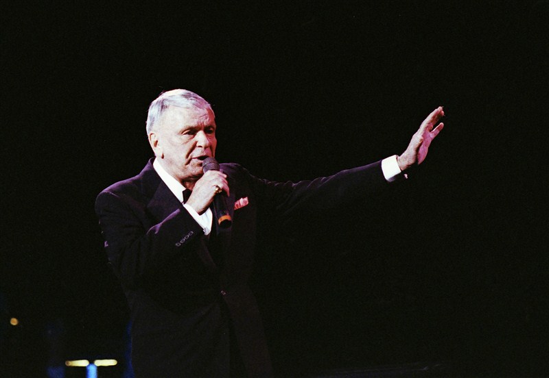 Singer-actor Frank Sinatra Jr has died following a heart attack. He was 72. Frank Sinatra Jr.,Frank Sinatra,actor Frank Sinatra,Singer Frank Sinatra,Frank Sinatra dead,Frank Sinatra passes away