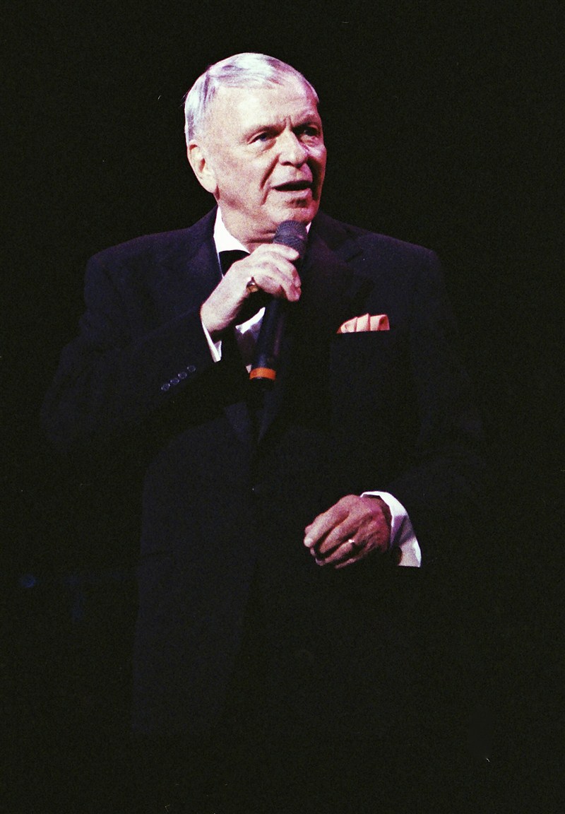 Singer-actor Frank Sinatra Jr has died following a heart attack. He was 72. Frank Sinatra Jr.,Frank Sinatra,actor Frank Sinatra,Singer Frank Sinatra,Frank Sinatra dead,Frank Sinatra passes away