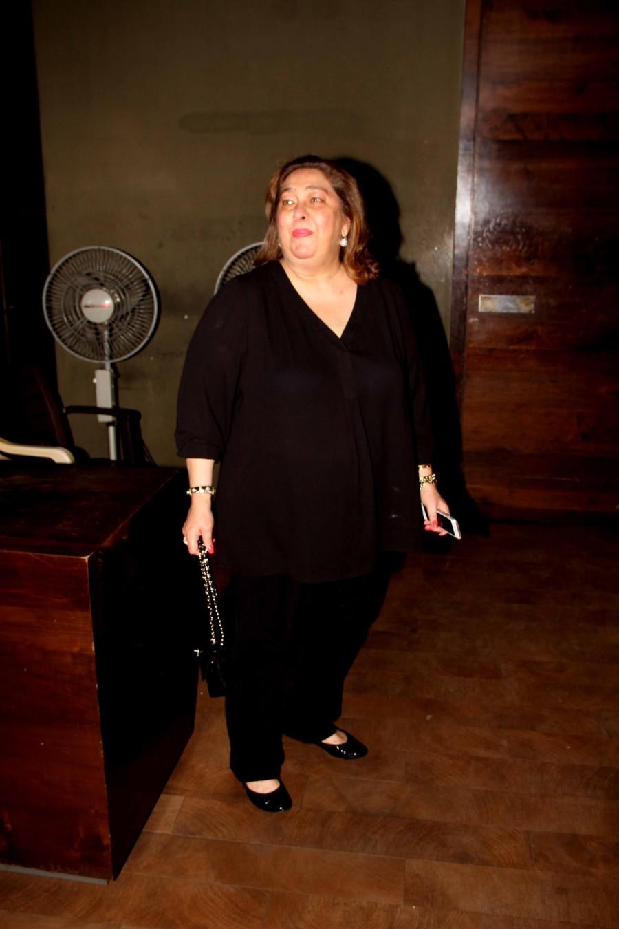 Yesteryear beauties - Waheeda Rehman, Helen and Asha Parekh, were recently spotted at the screening of the family drama, 'Kapoor & Sons'. Kapoor & Sons,bollywood movie Kapoor & Sons,Alia Bhatt,Sidharth Malhotra,Waheeda Rehman,Helen,Asha Parekh,Kapoor & Sons special Screening,Rishi Kapoor,Rajat Kapoor