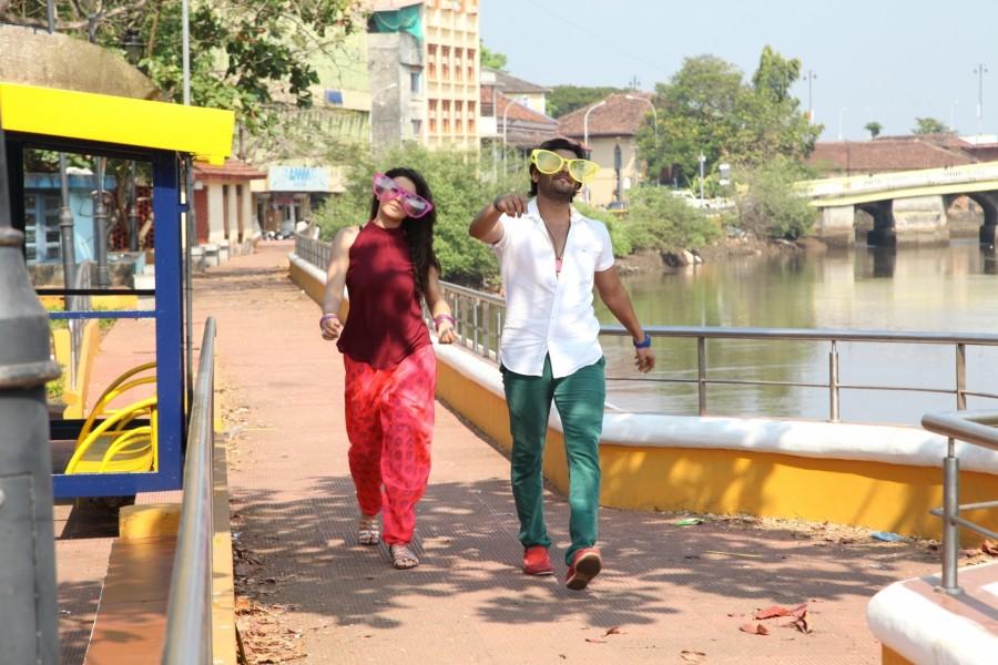 Uyire Uyire is an upcoming Tamil film directed by A Rajasekhar and produced by veteran actress Jaya Prada and former politician Amar Singh under Jayaprada Productions and Studio 9 Motion Pictures banner. Siddhu,Hansika Motwani,Uyire Uyire,Uyire Uyire movie stills,Uyire Uyire movie pics,Uyire Uyire movie images,Uyire Uyire movie photos,Uyire Uyire movie pictures,tamil movie Uyire Uyire