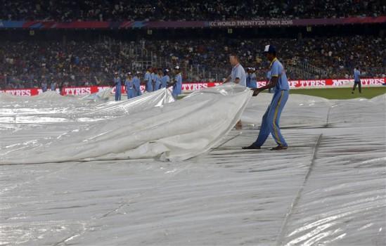 Much to the delight of the spectators, the weather gods relented as rain, which lashed the Eden Gardens throwing a question mark over the much anticipated India-Pakistan World twenty20 match on Saturday, finally stopped.